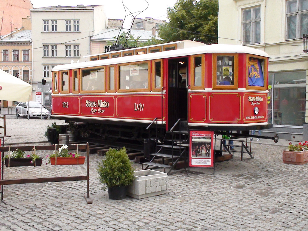 kafe_staryj_tramvay_doba.ua.jpg kafe_staryj_tramvay_doba.ua.jpg